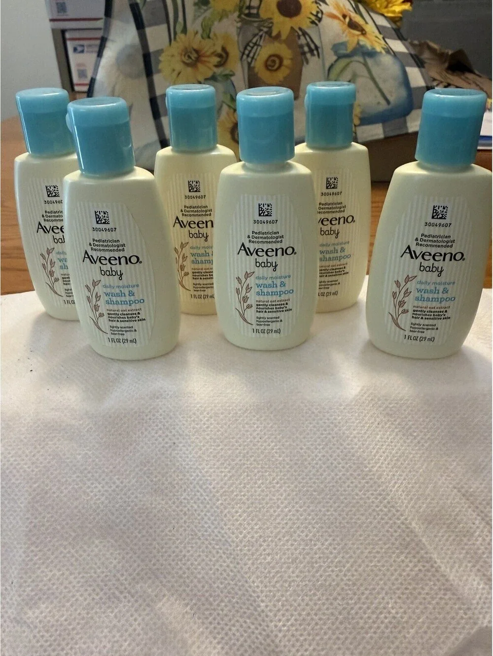 6x 1 Ounces AVeeno Baby Daily Moisture Wash And Shampoo